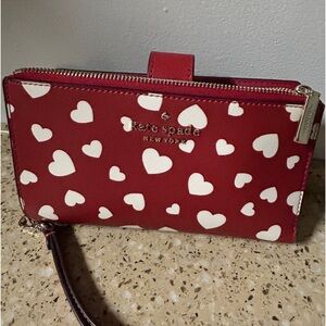 Kate spade heart wristlet